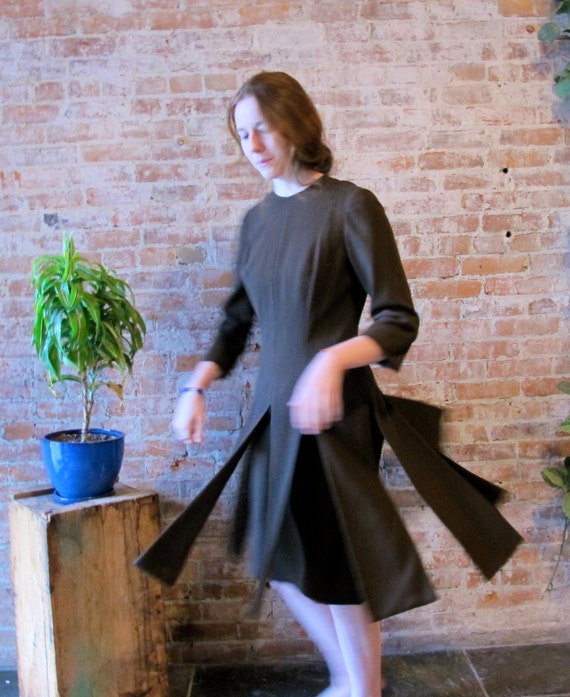 Vintage Brown Wool Dress - Early 60s - Amish Hips… - image 2