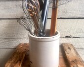 Crock stoneware - utensil holder - farmhouse - beige - salt glaze - primitive - rustic - small crock