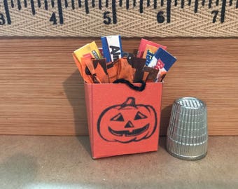 O-1 Miniature office supplies for Barbie collectors and diloramas dollhouses