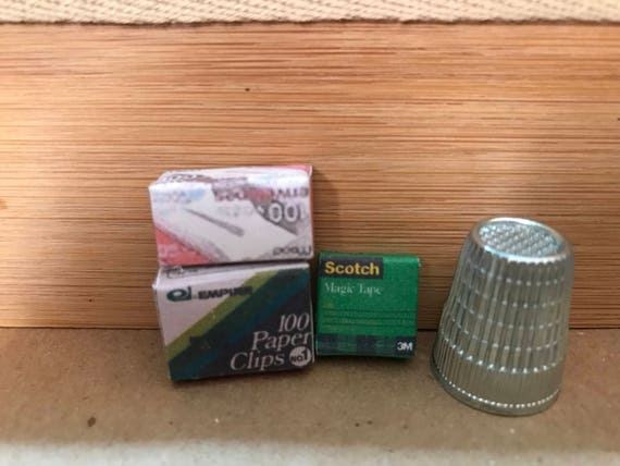 O-1 Miniature office supplies for Barbie collectors and diloramas dollhouses