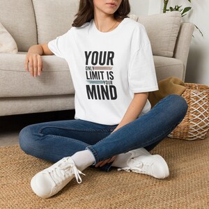 Motivierendes T-Shirt mit Typografie | „Deine einzige Grenze ist dein Verstand“