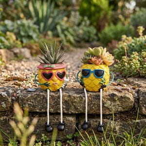 Cute Pineapple Succulent Planter with Dangling Legs Funny Resin Flower Pot Tropical Plant Holder Desk Decor Garden Gift