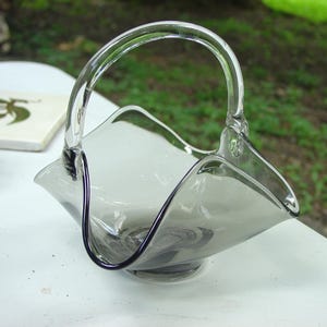 Koszyk na chusteczki ze szkła artystycznego MCM Smokey Glass