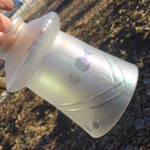 Lampadario globo in vetro satinato cangiante Anticato