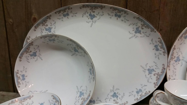 Imperial china Seville pattern 5303 by W Dalton image 3