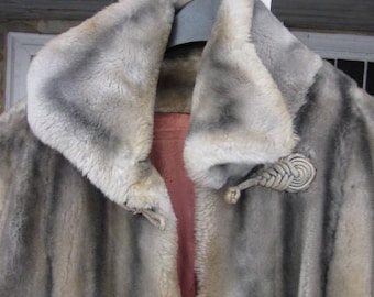 FURCREST women's faux fur coat 1950s vintage