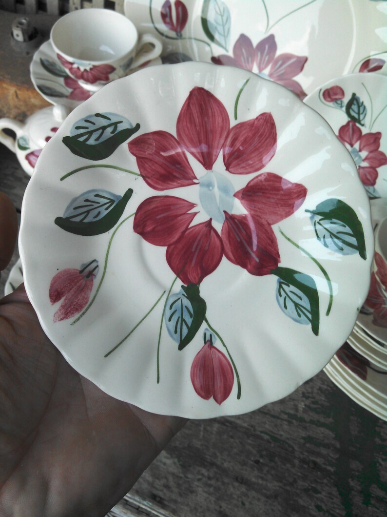 24 piece set hand painted 50/'s china