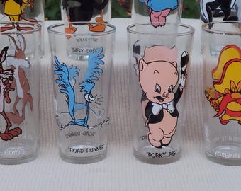 Looney Tunes Warner Bros character glasses drink tumblers Pepsi promo 1973