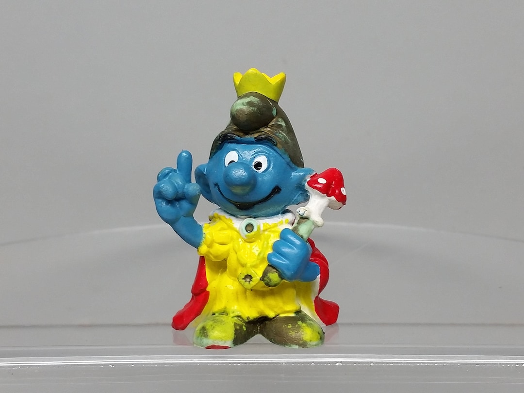 スマーフ　King Smurf フィギュア 台付 キング皇帝スマーフ フィギュア 1970-80 年代 ペヨ シュライヒ - Etsy 日本