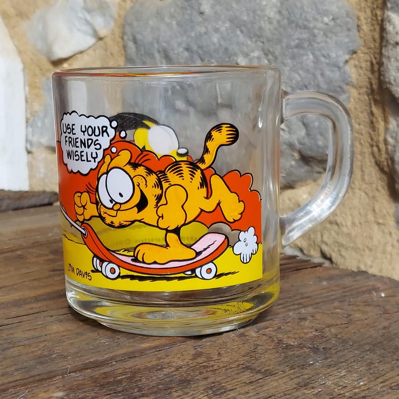 McDonalds Garfield drink mug glasses 1980s Jim Davis Use your Friends