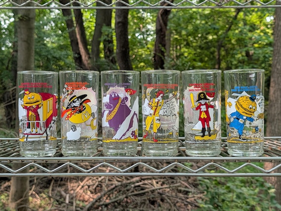 #172 1970年ビンテージ McDonald マクドナルドシルバーカンパニー Mcdonalds Mcdonaldland Adventure Glass Drink Tumblers Glasses 1980