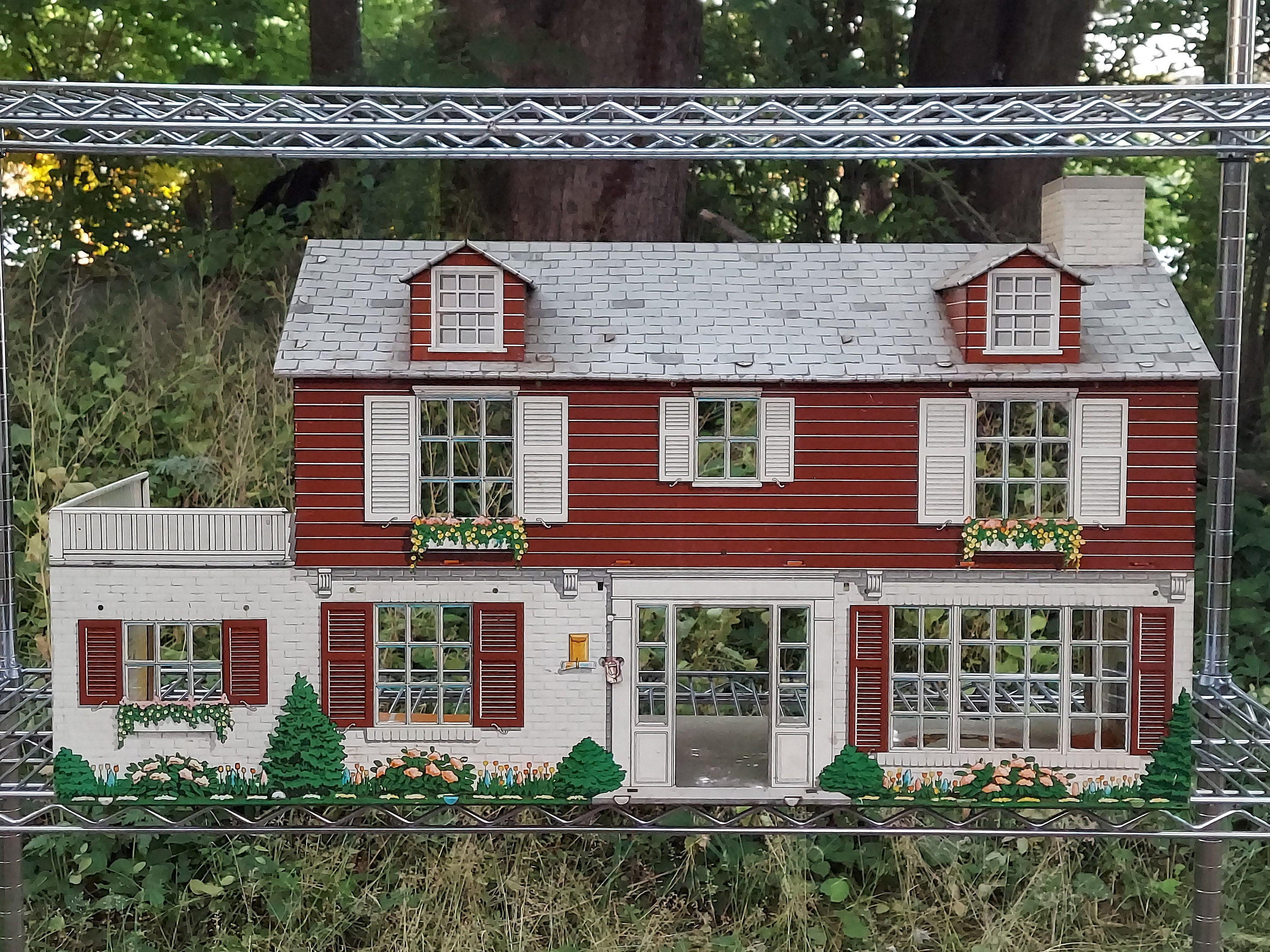 Marxie Mansion Tin Litho Dollhouse by Louis Marx 1962 Marx-a