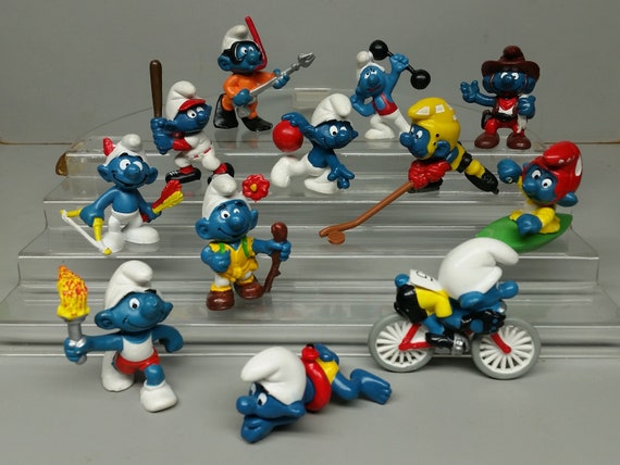 sports figurines