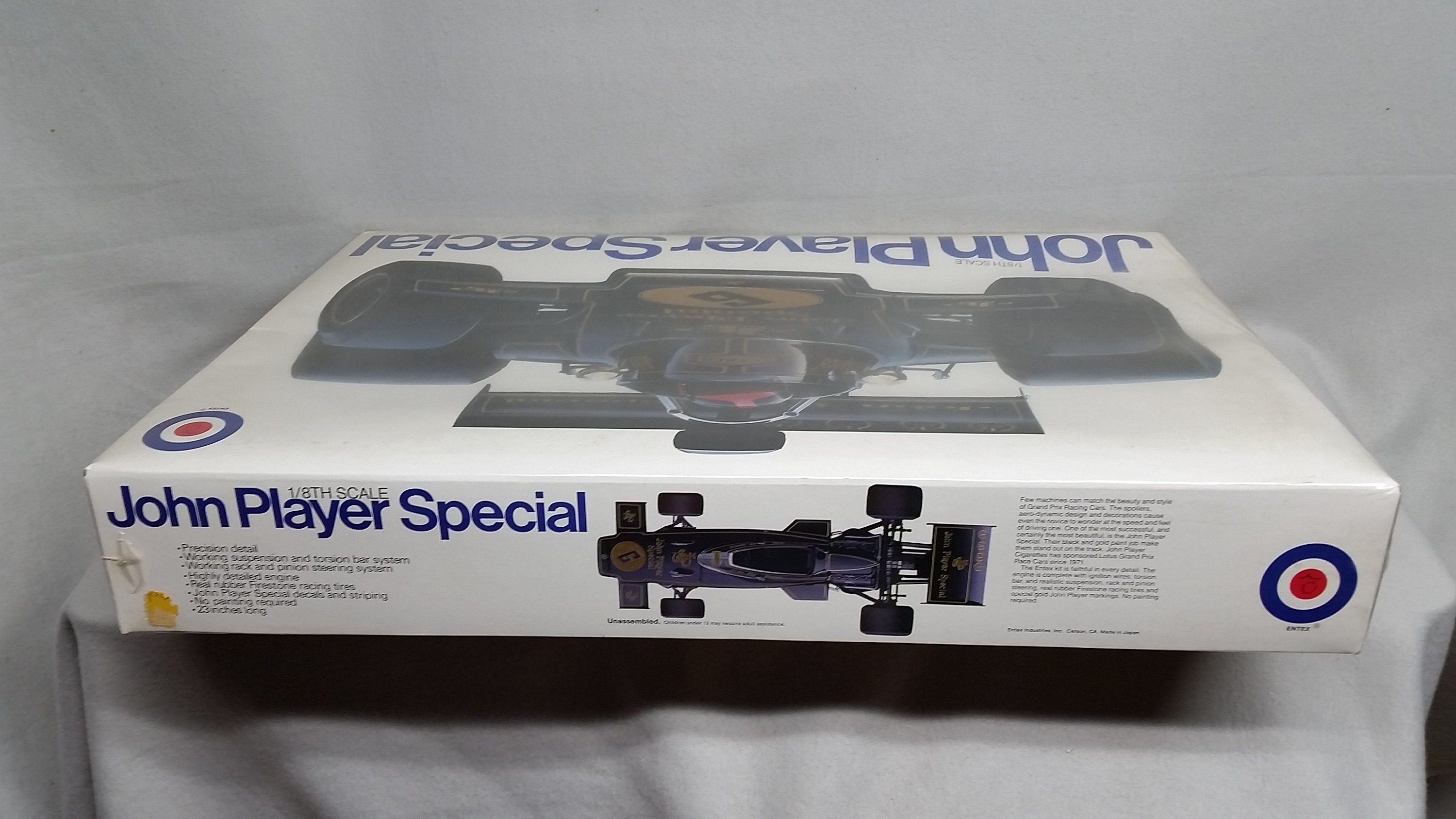 John Player Special Lotus 1/8 Scale Model Kit 9039 by Entex SEALED