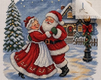 Christmas Santa & Mrs Claus Dancing Cross Stitch Pattern PDF