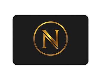 Alfombrilla de escritorio Nostratis Gold Monogram / Alfombrilla de lujo para espacio de trabajo ejecutivo en la oficina.