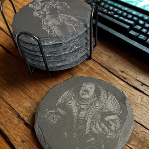 Gears of War Locust | Laser Engraved Slate Coasters | Gaming Room Decor Set bild 11