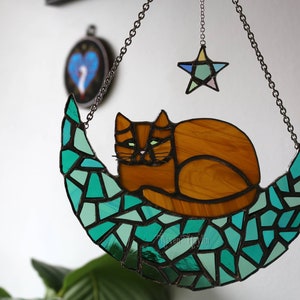 Ginger Cat (loaf) green Moon suncatcher