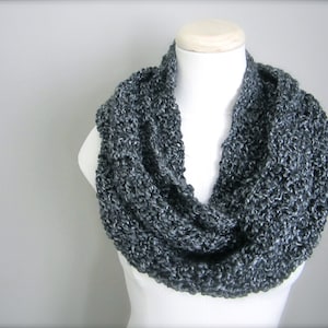 Crochet Charcoal Grey, Dark Grey Infinity Scarf, Women&#39;s Scarf, Men&#39;s Scarf, Unisex Infinity Scarf