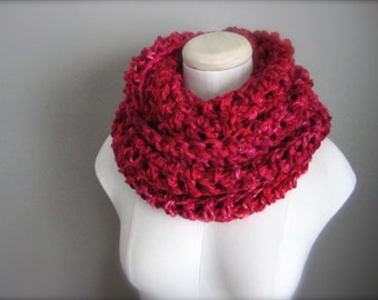 Crochet Valentine's Day Scarlet Red, Raspberry Pink, Cowl Neck Scarf, Women's Scarf, Men's Scarf, Unisex Scarf