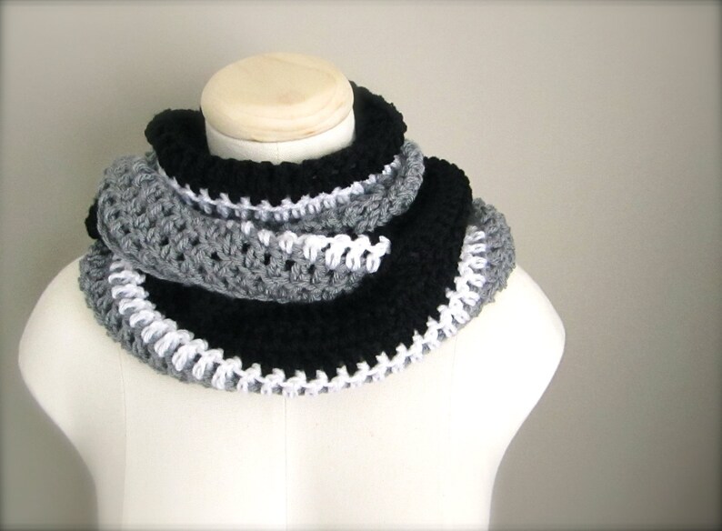 Crochet Black, Grey/Silver, and White NHL, L.A. Kings Hockey, Football, Soccer Team Colors Infinity Scarf, Men's Scarf, Unisex Scarf image 2