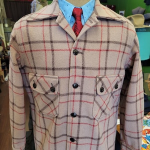 Abgenutzte Wolljacke aus den 1940er Jahren, Größe 40-42R