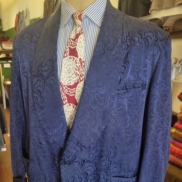 Gorgeous 1940s smoking jacket