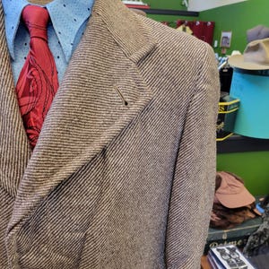 Spiffy 1940s overcoat, 44R