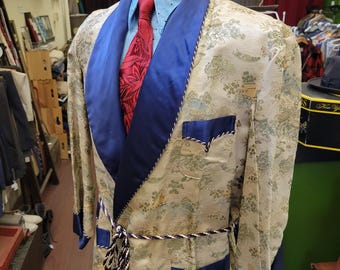 1940s/50s oriental robe, roughly 42R