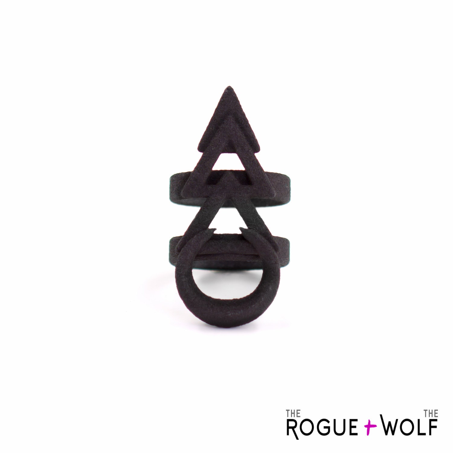 Rune ring in Black-een ring met een magische Rune door Rogue & Wolf