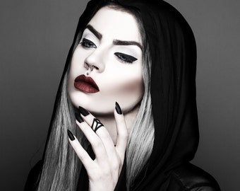 Midi Ring of Affection in Black