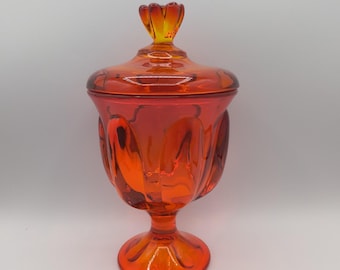 Viking Epic Six Petal 10" Candy Dish z pokrywką Persimmon Amberina UV Glow Vtg 60s