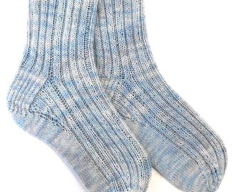 Simple Ribbed Sock Knitting Pattern 3 sizes    PDF  Instant Download