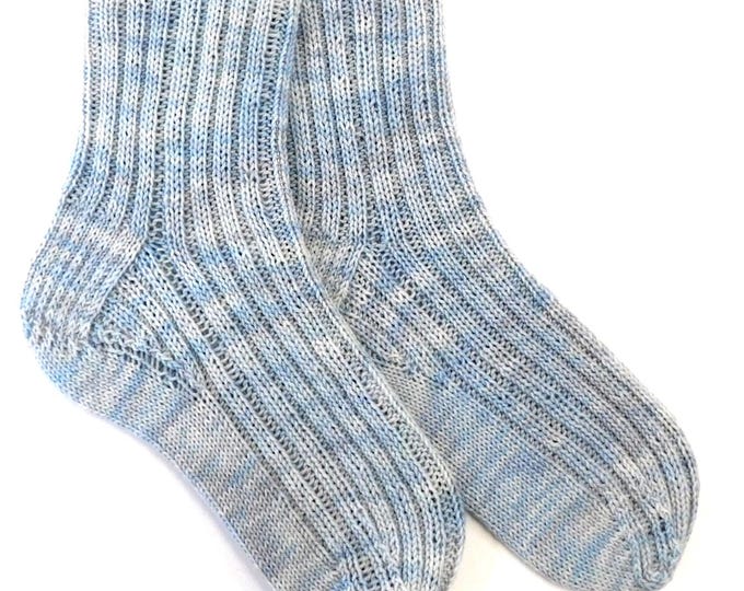 Simple Ribbed Sock Knitting Pattern 3 sizes    PDF  Instant Download