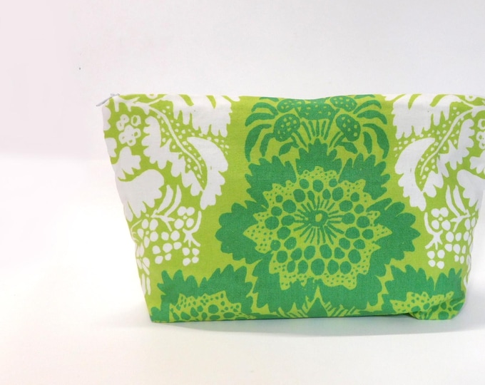 Marimekko Ananas Fabric Zip Pouch in Green & White         2 sizes