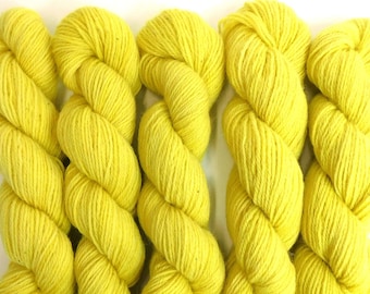 Weld Yellow DK Romney 50g