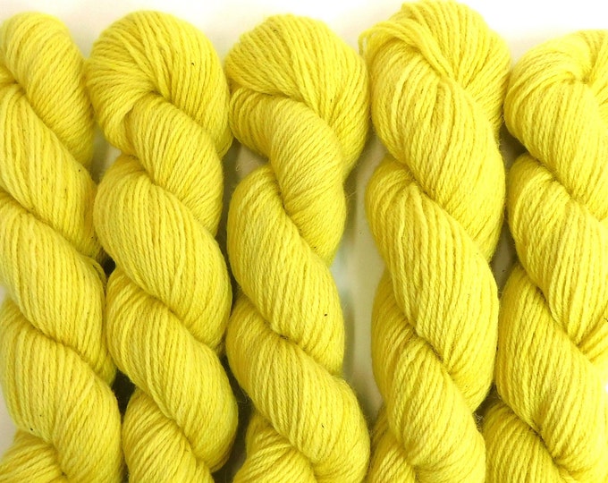 Weld Yellow DK Romney 50g