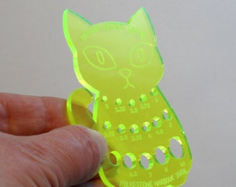 SALE Herman Cat Knitting Needle Gauge Acid Green Metric