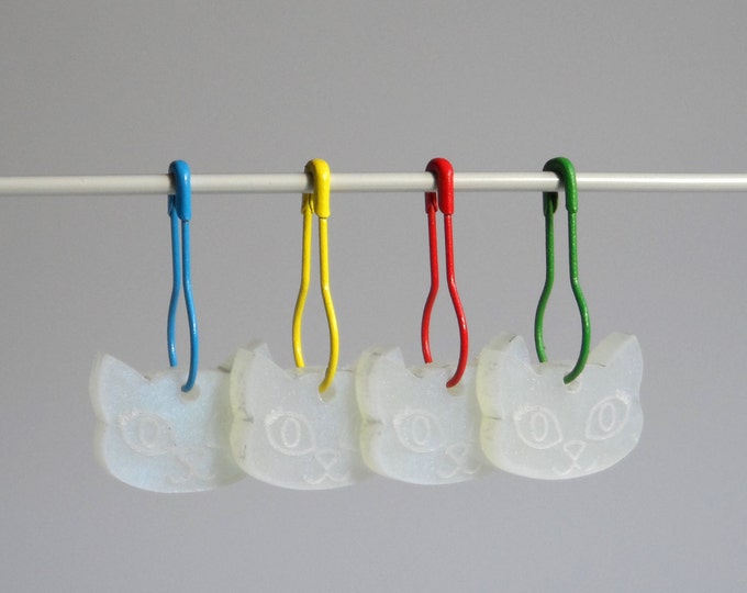 Bella Cat Stitch Markers Set of 4 White Iridescent Shimmer on Primary Colour pins