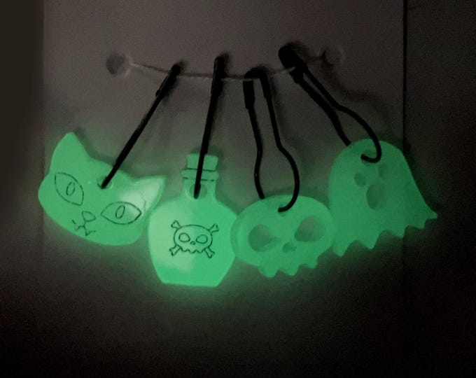 Halloween Spooky Themed Stitch Markers Set of 4      Glow In the Dark