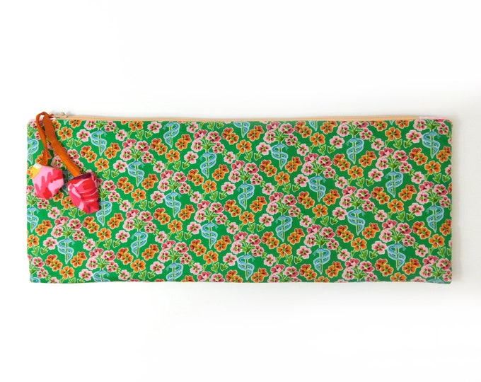 Liberty Floral Serpent Green zip top needle case