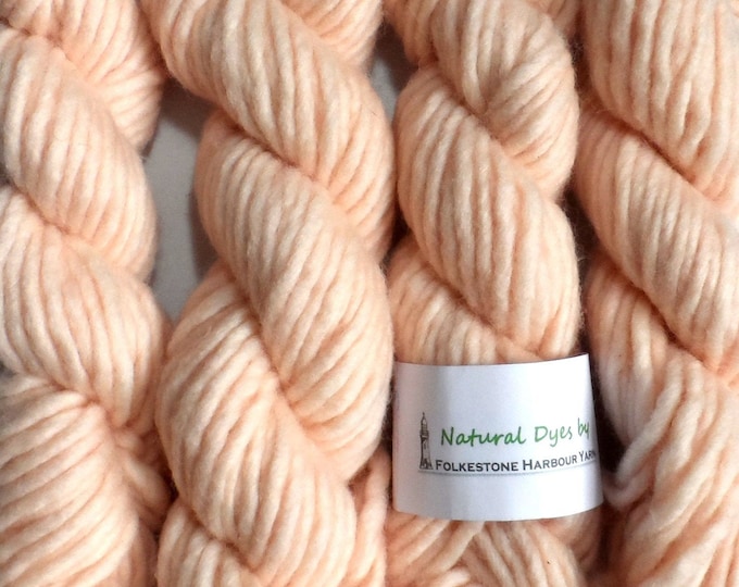 Hint of Pink Cochineal Super Chunky Corriedale Yarn 50g