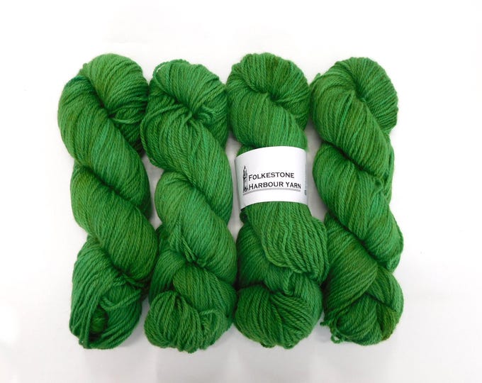 Garden of England Green Kent Romney DK Weight Yarn 100g Skein