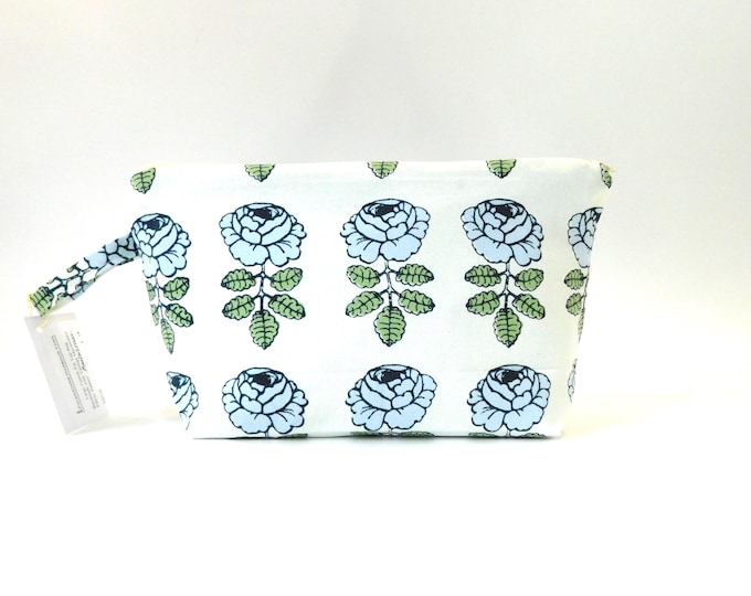 Marimekko Vihkiruusu Fabric Zip Pouch in White Blue            size Large 10"