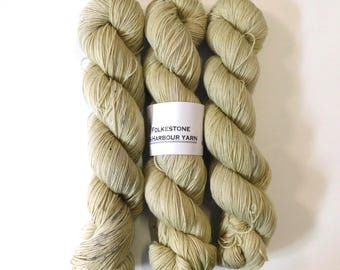 Cliffe Chalky Off White Speckled Merino Blend Sock Wool Yarn 100g