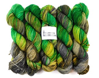 Finan The Last Kingdom Green Brown Variegated Merino Blend DK 100g