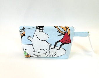 Moomin Vintage Blue Ice Skating Fabric Zip Pouch       size small 8"