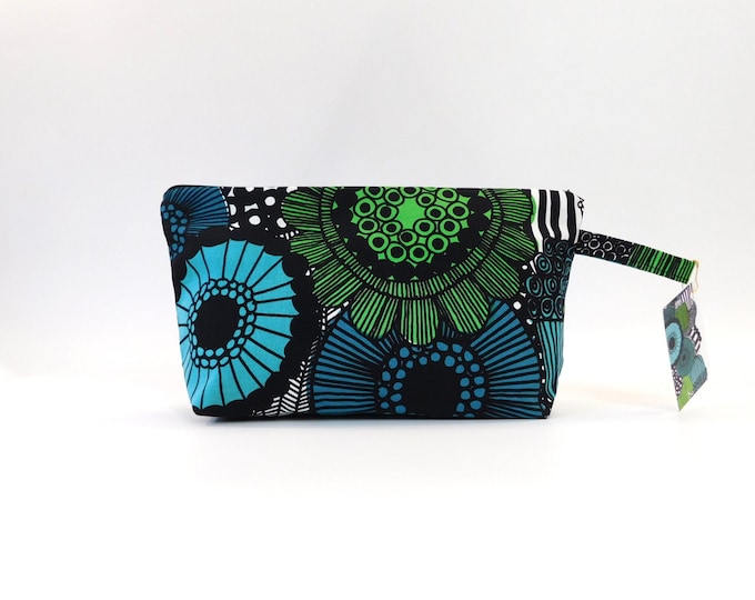Marimekko Siirtolapuuharta Fabric Zip Pouch  4 options    Green Teal Black White