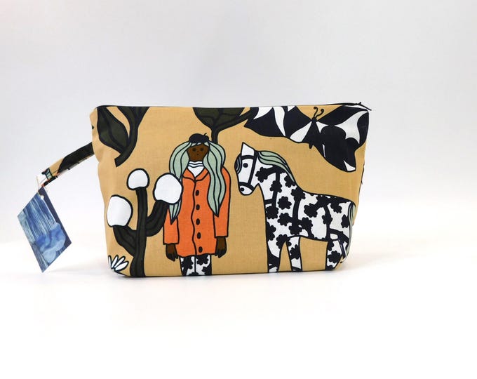 Marimekko Marikyla Fabric Zip Pouch  2 options    Tan Orange Olive White