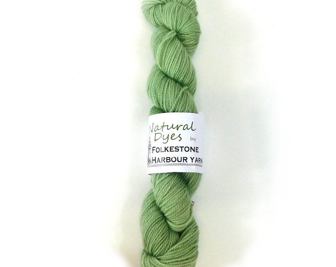 Green Chloropyllin Merino Blend Sock 4ply Yarn 50g           Natural Dye